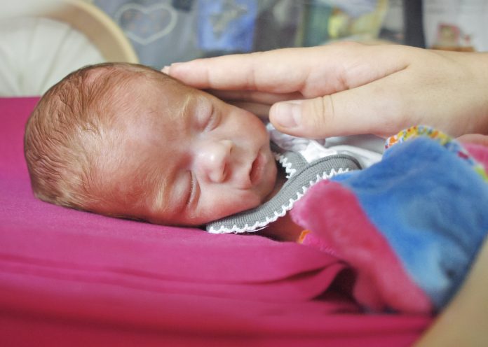 Niño que estaba dormido en Niku