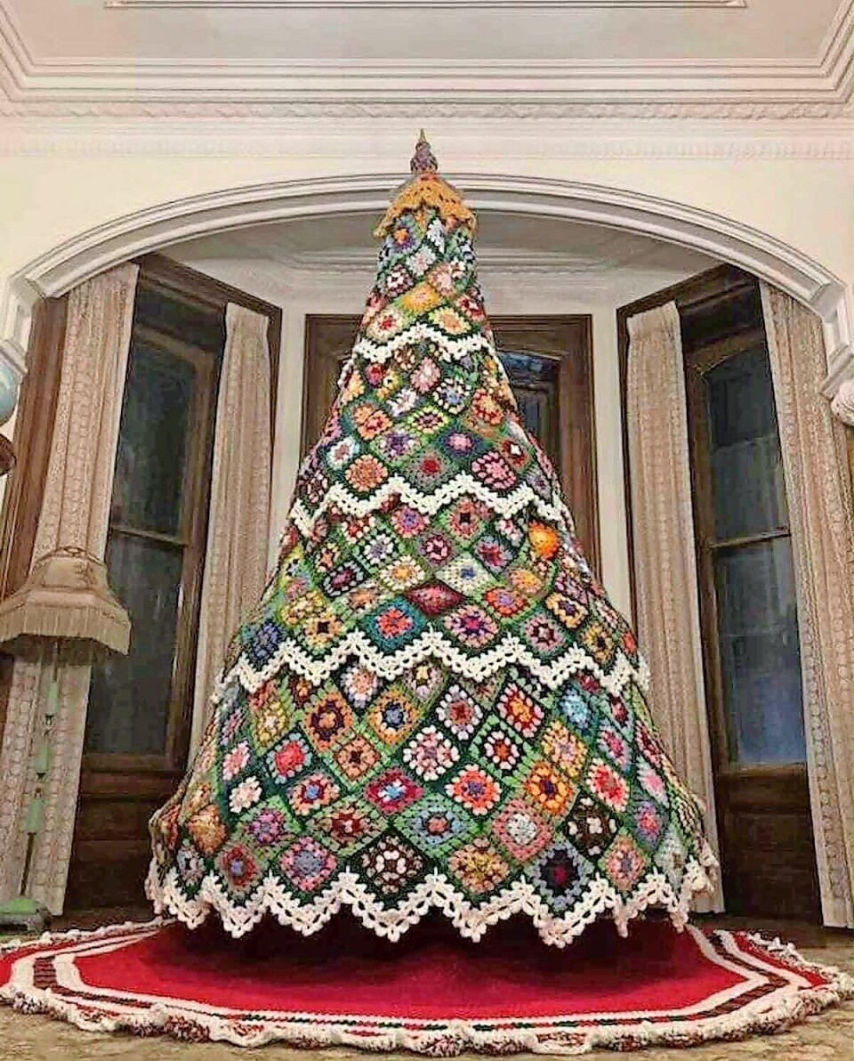 The Spirit of Christmas Community Tree was inspired by this one at the New York Public Library.