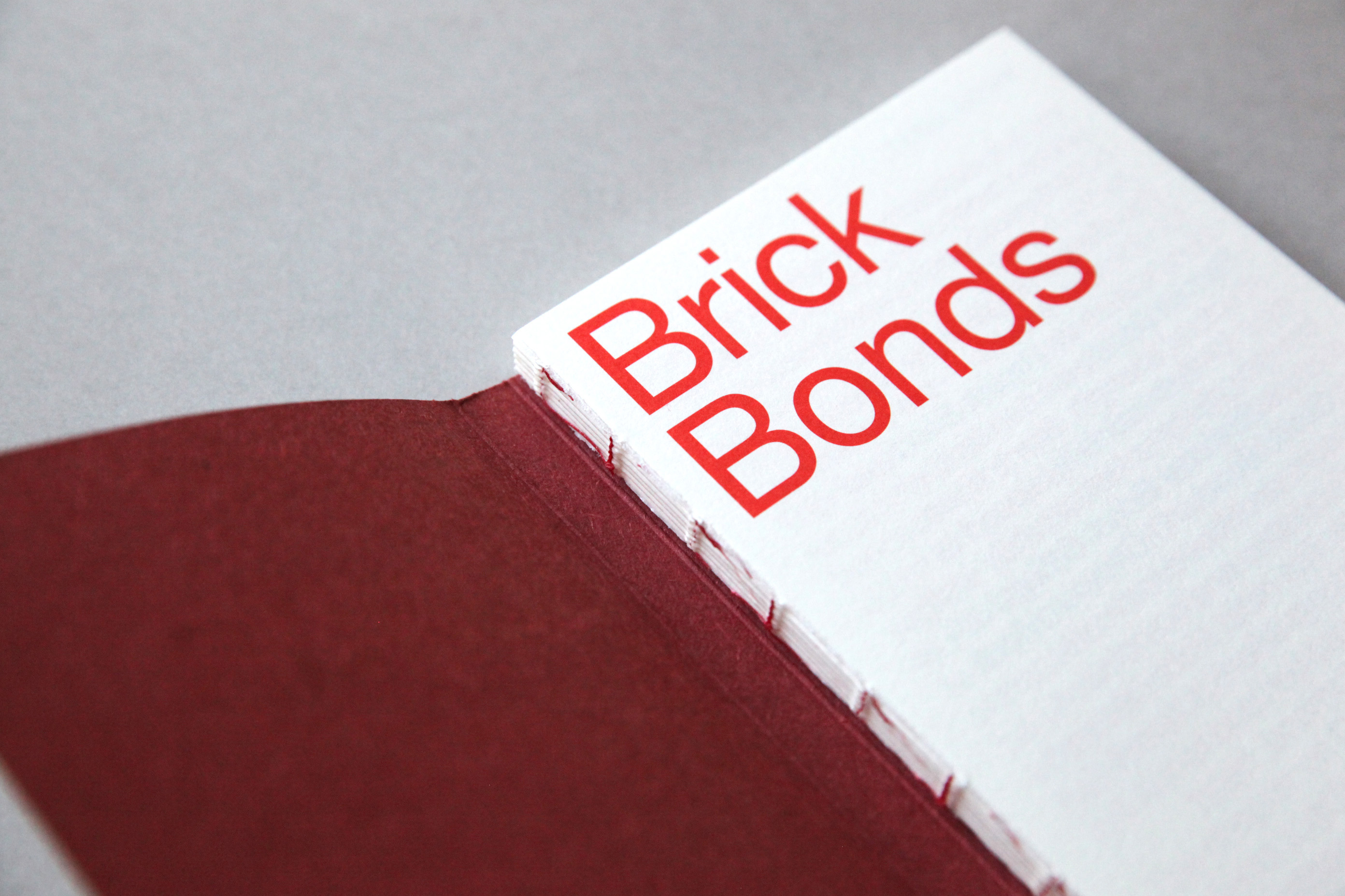 Brick Bonds está asociado con Suiza